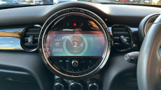 MINI Hatchback 1.5 Cooper Classic 3dr Auto [Comfort/Nav Pack] Petrol Hatchback